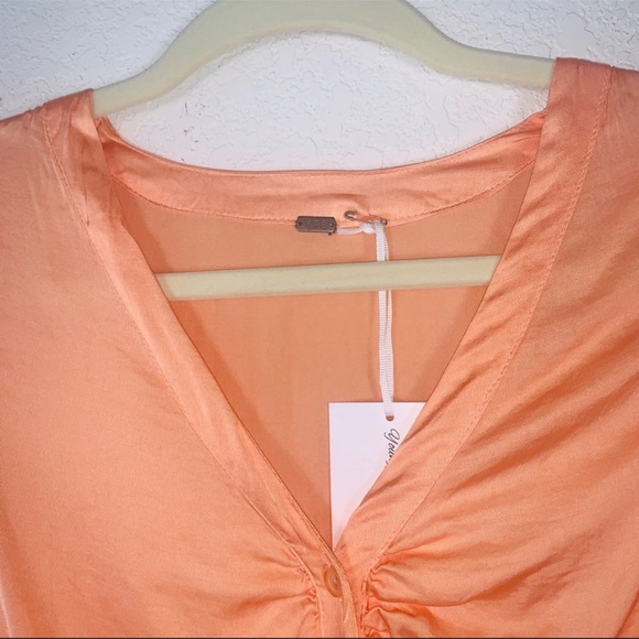 Young Fabulous and Broke ruched button up bubble sleeve blouse pastel peach - Picture 3 of 10